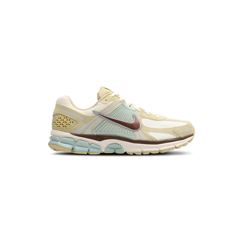Nike Zoom Vomero 5 Team Gold Fauna Brown Unisex Sneakers