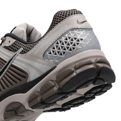 Nike Zoom Vomero 5 College Grey Black Unisex Sneakers