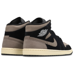 Jordan Air Jordan 1 Mid Unisex Sneakers