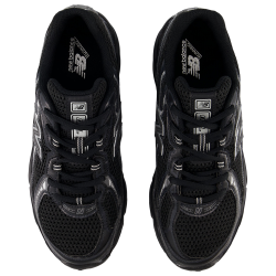 New Balance 740 Black-Silver Sneakers Unisex